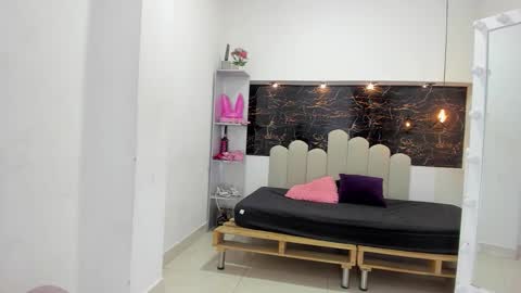 Anny online show from September 23, 8:18 pm