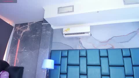 anthonelaDuque online show from September 22, 11:41 am