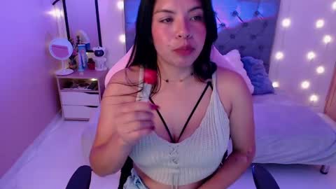 antolyh_c online show from May 11, 4:04 pm