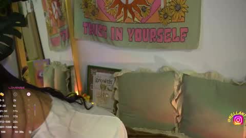 Nell. online show from October 4, 3:45 am