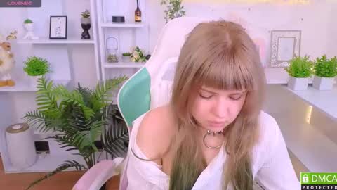 antonia_ferrero online show from September 24, 7:07 am