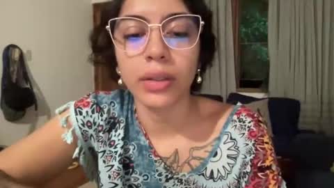 Snapshot of antoniabloom chatting on January 4, 4:23 am Antonia online show from January 4, 4:23 am