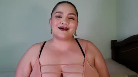 Snapshot of antoniamoreno82 chatting on October 22, 4:12 pm antonia online show from October 22, 4:12 pm