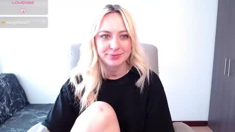 Antonia online show from December 12, 5:04 pm