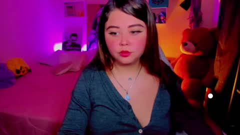   Independent model  online show from March 3, 2:54 am