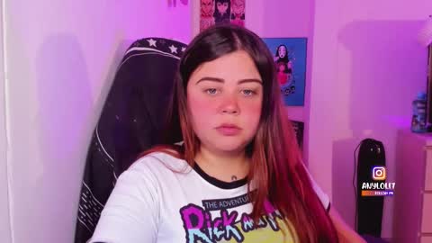   Independent model  online show from October 8, 5:06 pm