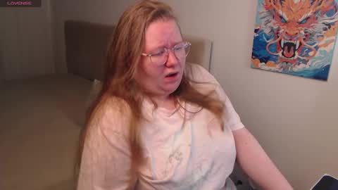 Anya Muna online show from December 7, 6:04 pm