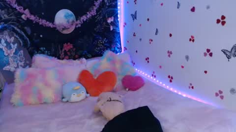 april_l6 online show from September 10, 10:32 pm