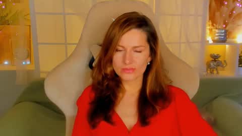 aprill_o_nill online show from December 19, 6:34 pm