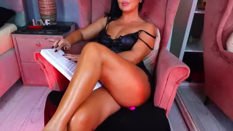 AQueenMonica online show from September 29, 10:04 pm