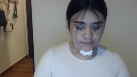 Snapshot of aralynmielle chatting on October 19, 8:16 am Aralyn online show from October 19, 8:16 am