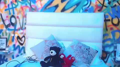 aria online show from November 14, 1:00 pm