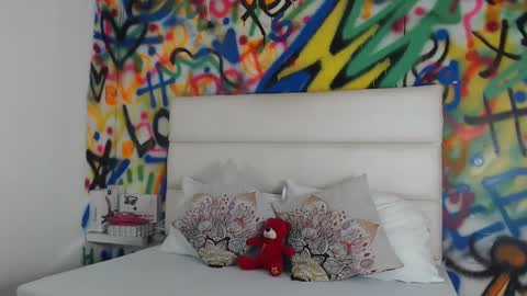 aria online show from January 24, 11:26 am