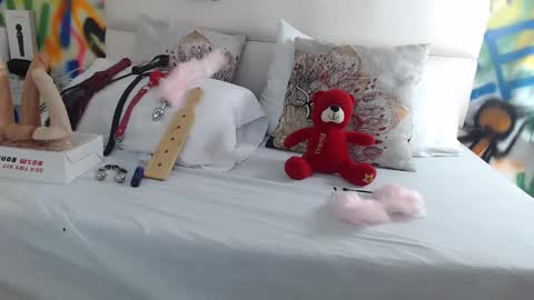 aria online show from January 15, 11:10 am