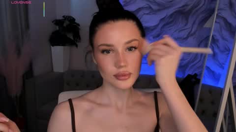 aria_mila online show from March 18, 3:00 am