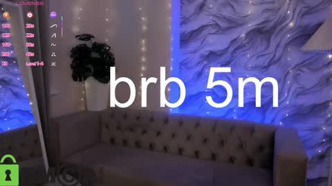 aria_mila online show from January 19, 11:39 am