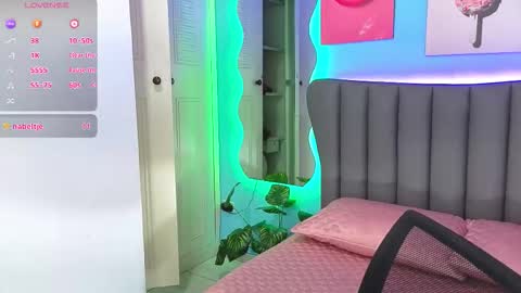 Aria online show from December 19, 5:38 pm