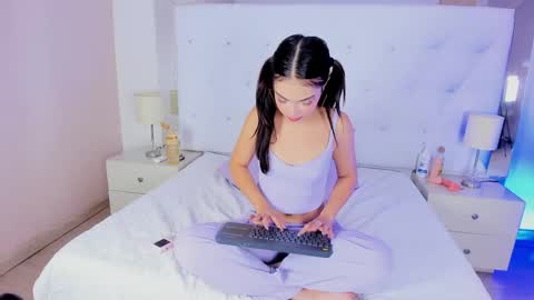 Aria online show from April 22, 11:40 am