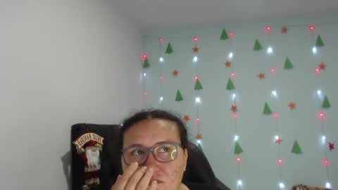 ...Ariana... online show from December 16, 5:22 pm