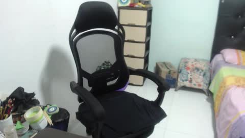 ...Ariana... online show from October 27, 6:46 pm