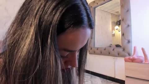 aria  online show from January 16, 7:32 pm