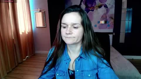 AriaGray online show from April 15, 11:55 am