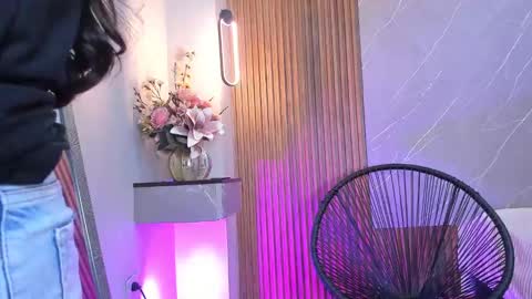 Ariana online show from March 5, 12:33 pm