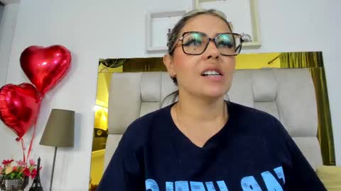 Snapshot of ariana_martins chatting on February 15, 8:12 pm  ARI  online show from February 15, 8:12 pm