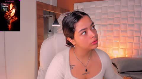 Ariana  online show from December 2, 1:35 pm