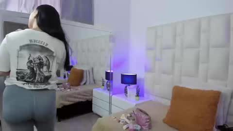  ariana  online show from March 16, 4:33 pm