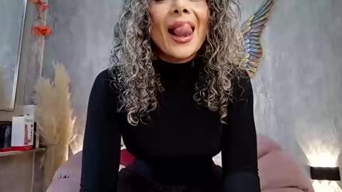 cristina online show from April 5, 9:25 pm