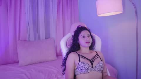 ARIANAA online show from March 10, 2:43 pm