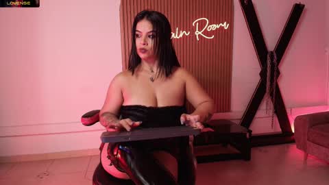 Arianna online show from February 10, 7:28 pm