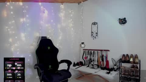 Snapshot of arianna_connor1 chatting on September 15, 8:27 pm Arianna Connor online show from September 15, 8:27 pm