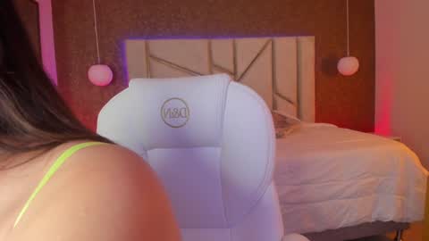 Arianna online show from February 1, 7:55 pm