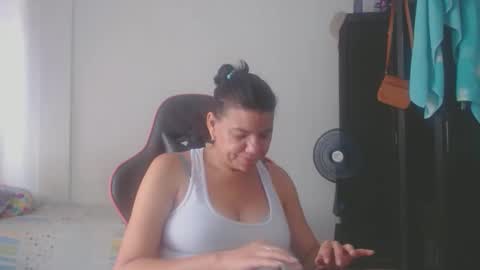 ariannaloovel online show from April 13, 6:30 pm