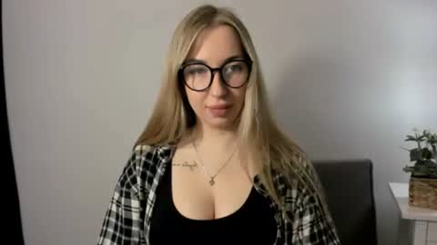 Aria online show from March 15, 7:32 am