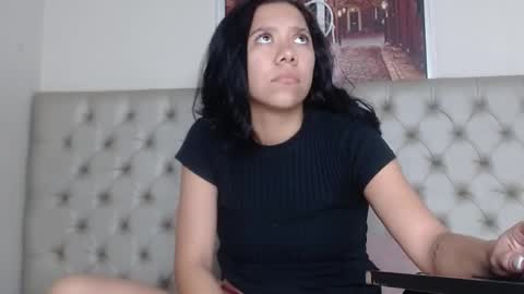 ariel_morton online show from December 5, 12:33 pm