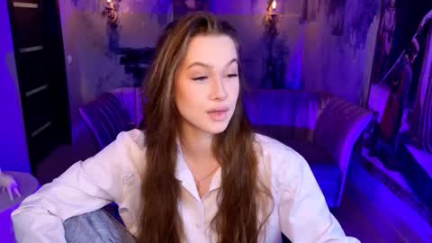 arielsykes online show from October 4, 6:12 pm