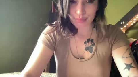 ariel  colin when hes here online show from March 21, 4:56 pm