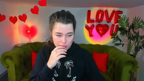 Ari online show from February 24, 9:19 am