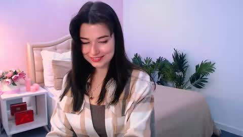 Ari online show from December 3, 1:46 pm