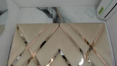 ariht online show from April 17, 10:01 pm