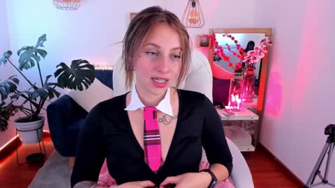 Ari  online show from January 29, 7:22 pm