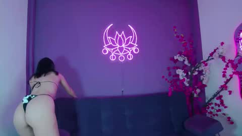 Ari online show from October 1, 7:41 pm