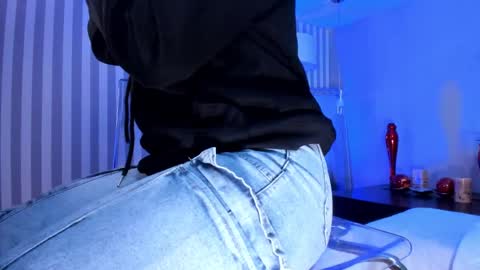  Arianna  online show from January 24, 1:47 pm