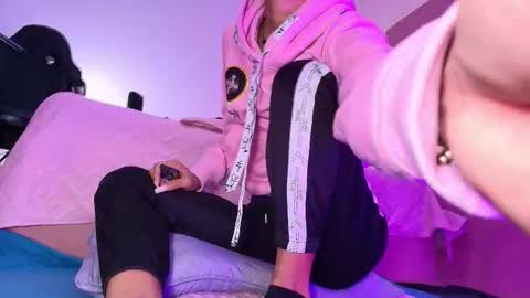 Arleth  online show from September 10, 3:17 am