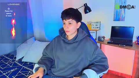 noah and ivy online show from December 14, 10:37 pm