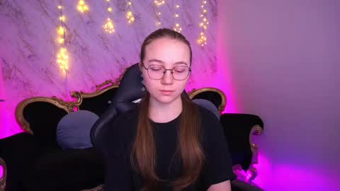 arrinawair online show from February 9, 8:49 am