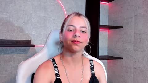 artemisablake online show from January 13, 9:31 pm